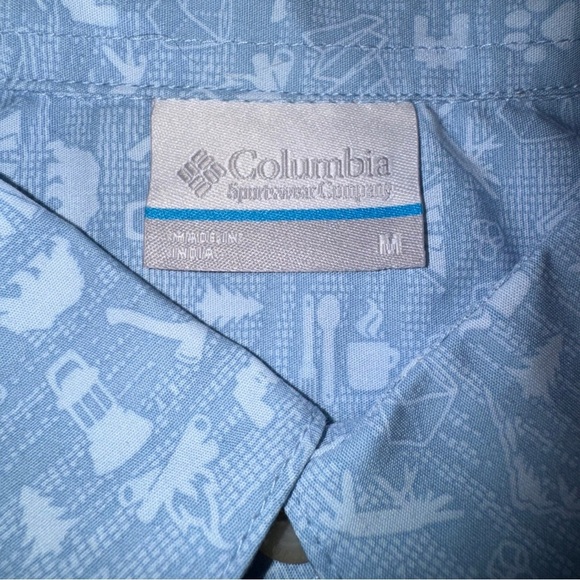 Men's Columbia Blue Patterned Short Sleeve Button Down Shirt - Picture 2 of 7